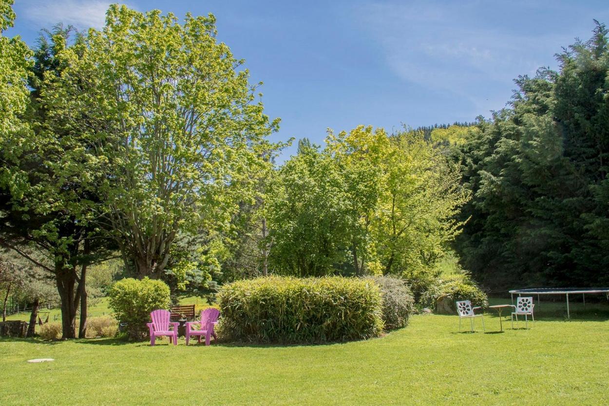Domaine De Bauzit Bed & Breakfast Vals-pres-le-Puy Luaran gambar